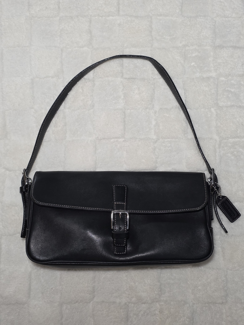 VINTAGE COACH HAMPTONS EAST WEST BUCKLE FLAP BAGUETTE BAG BLACK + SILVER (7784)